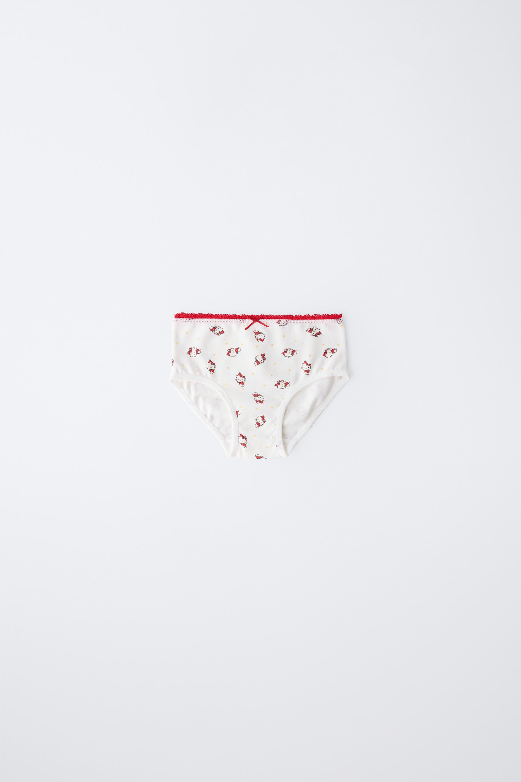 AGES 1-6 / THREE-PACK OF HELLO KITTY © SANRIO UNDERWEAR